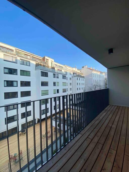 Modern Apartment Near Stadtpark Wien Eksteriør bilde